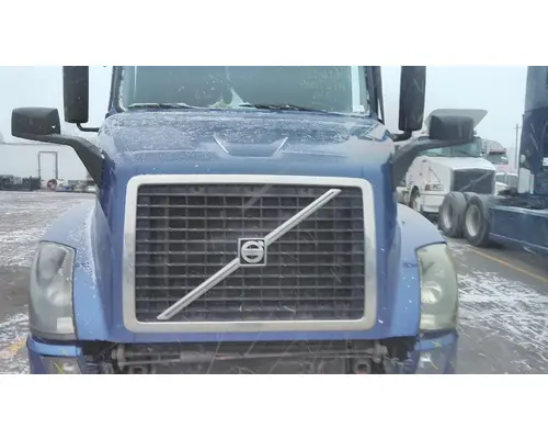 VOLVO VNL HOOD