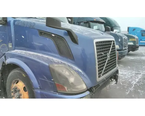 VOLVO VNL HOOD