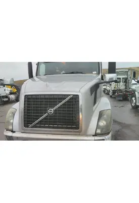 VOLVO VNL HOOD
