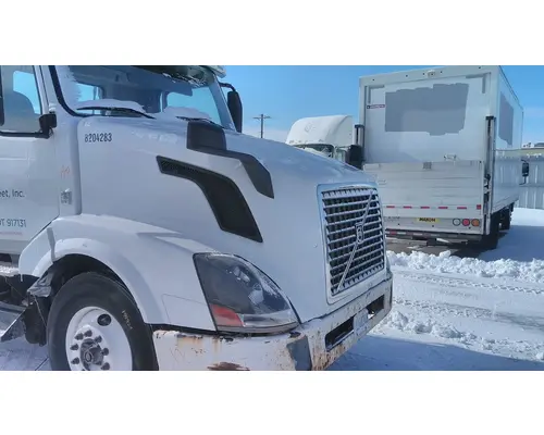 VOLVO VNL HOOD