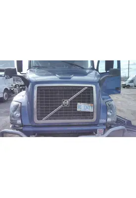 VOLVO VNL HOOD