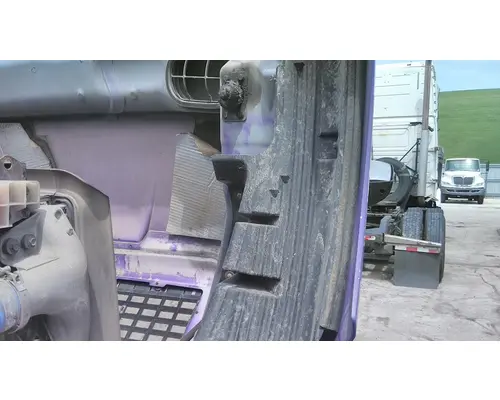VOLVO VNL HOOD