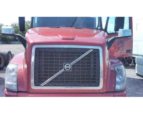 VOLVO VNL HOOD