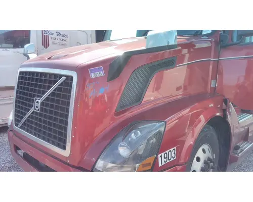 VOLVO VNL HOOD