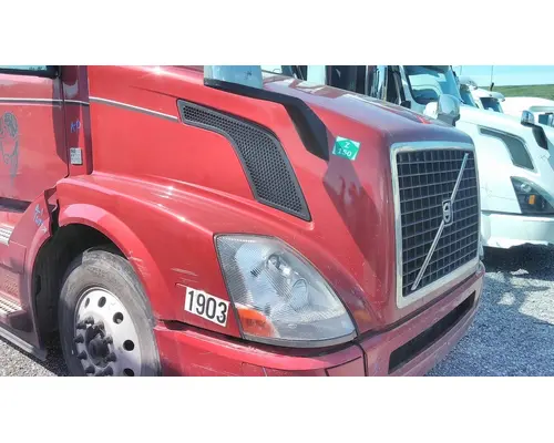 VOLVO VNL HOOD