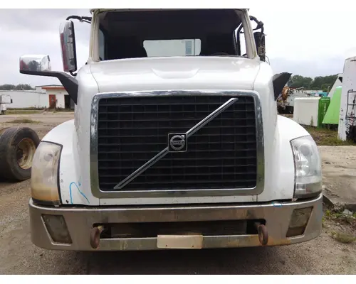 VOLVO VNL HOOD