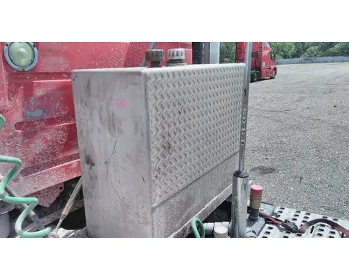 VOLVO VNL HYDRAULIC TANK