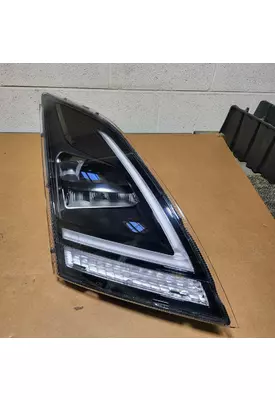 VOLVO VNL Headlamp Assembly