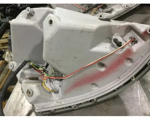 VOLVO VNL Headlamp Assembly