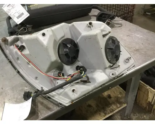 VOLVO VNL Headlamp Assembly