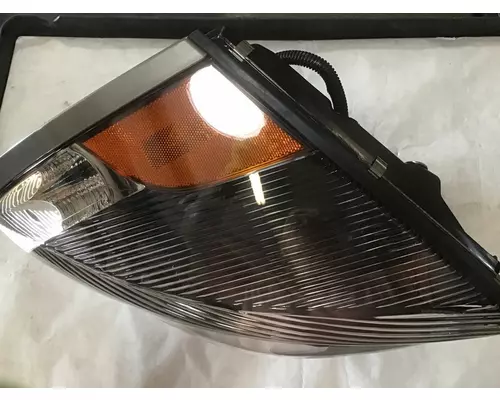 VOLVO VNL Headlamp Assembly