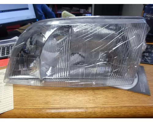 VOLVO VNL Headlamp Assembly