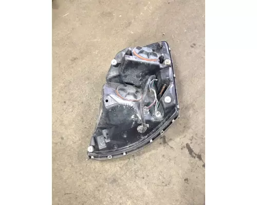 VOLVO VNL Headlamp Assembly