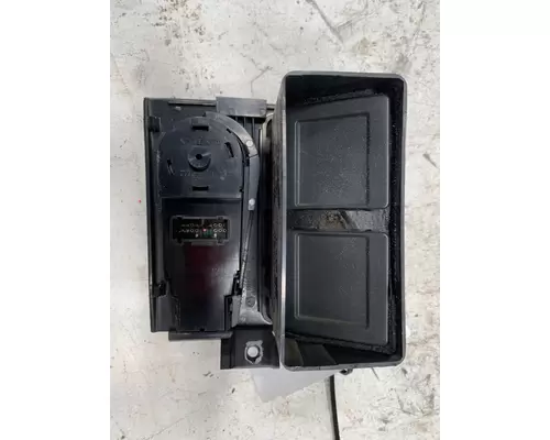 VOLVO VNL Headlight Switch