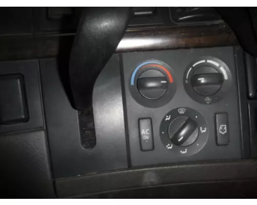 VOLVO VNL Heater  AC Control