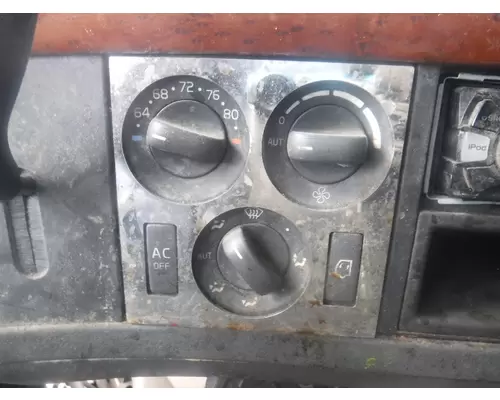 VOLVO VNL Heater  AC Control