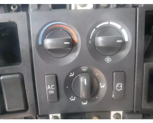 VOLVO VNL Heater  AC Control