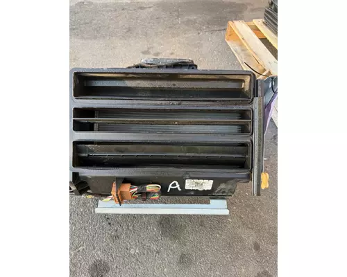 VOLVO VNL Heater Core