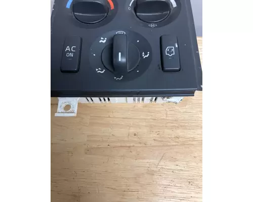 VOLVO VNL HeaterAir Cond Parts, Misc