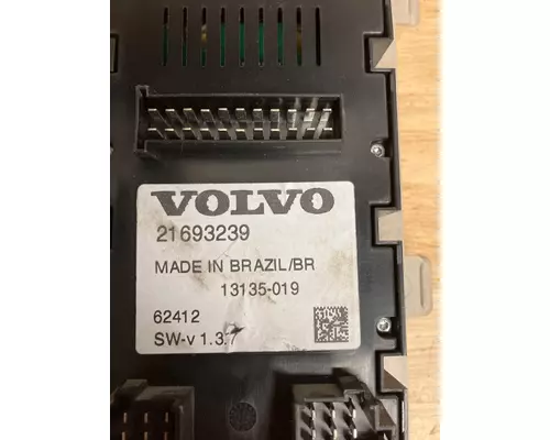 VOLVO VNL HeaterAir Cond Parts, Misc