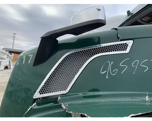 VOLVO VNL Hood Vent