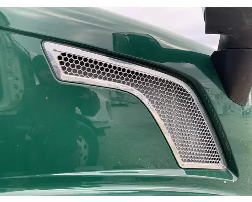 VOLVO VNL Hood Vent