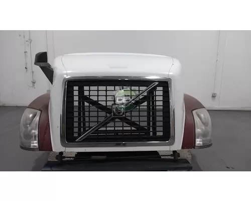 VOLVO VNL Hood
