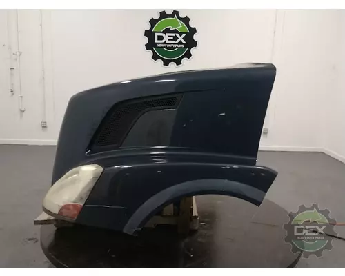 VOLVO VNL Hood