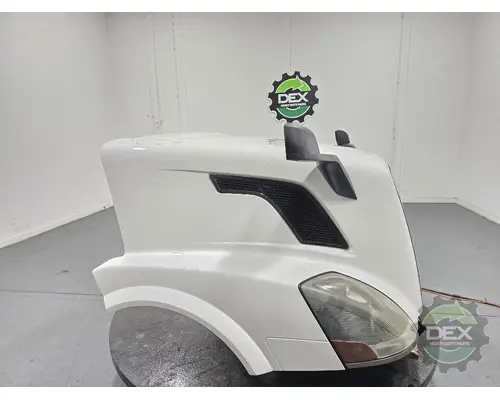 VOLVO VNL Hood