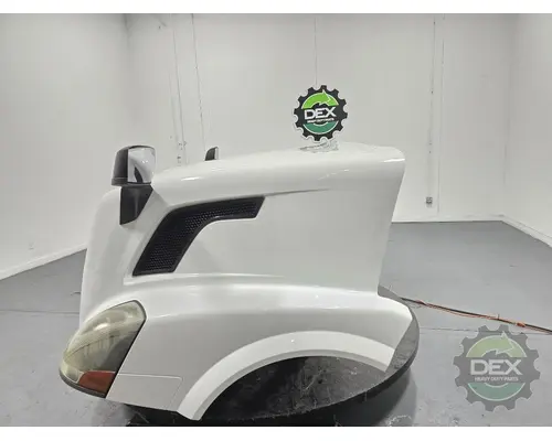VOLVO VNL Hood