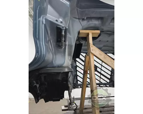 VOLVO VNL Hood