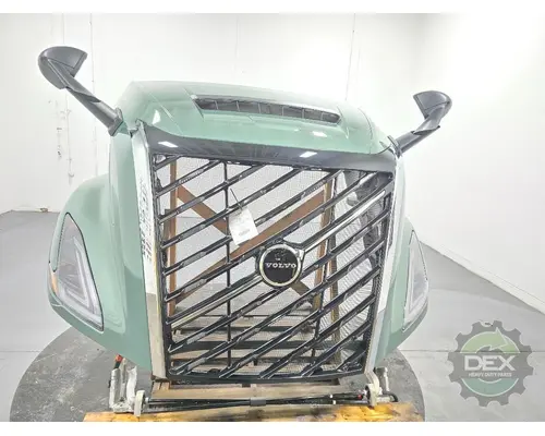 VOLVO VNL Hood