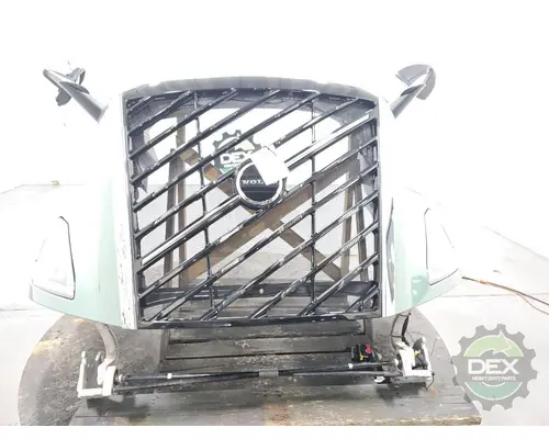 VOLVO VNL Hood