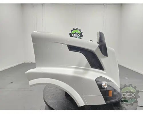 VOLVO VNL Hood