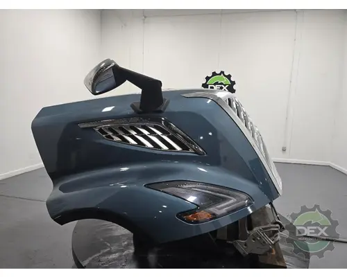 VOLVO VNL Hood