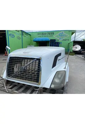 VOLVO VNL Hood
