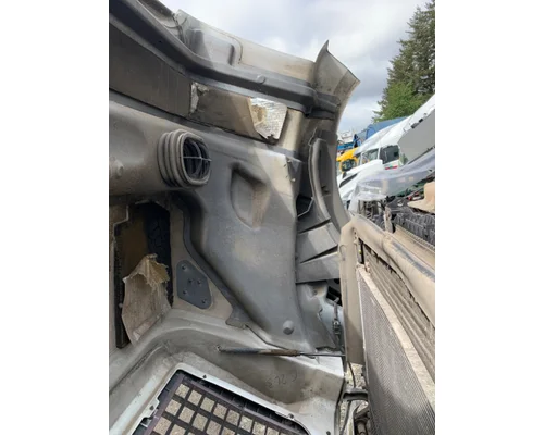 VOLVO VNL Hood