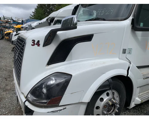 VOLVO VNL Hood