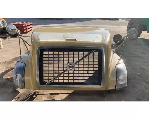 VOLVO VNL Hood