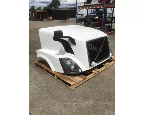 VOLVO VNL Hood