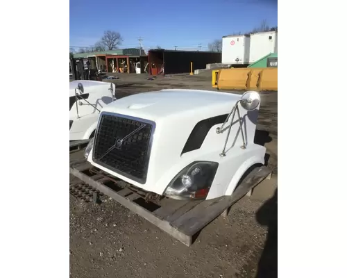 VOLVO VNL Hood