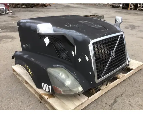 VOLVO VNL Hood