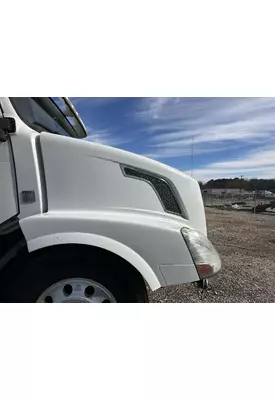 VOLVO VNL Hood
