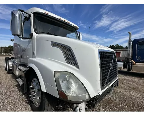VOLVO VNL Hood