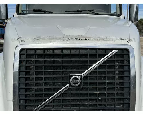VOLVO VNL Hood