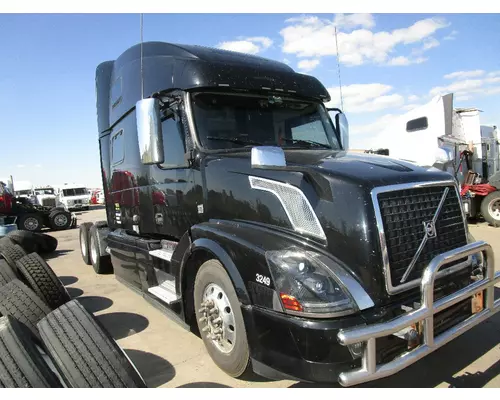 VOLVO VNL Hood