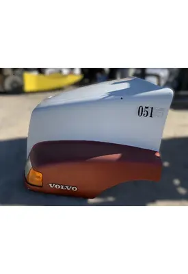 VOLVO VNL Hood
