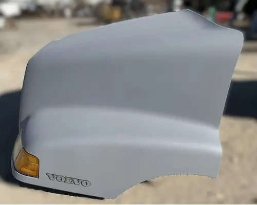 VOLVO VNL Hood
