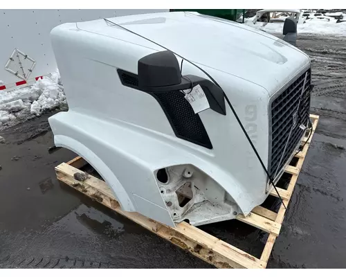 VOLVO VNL Hood