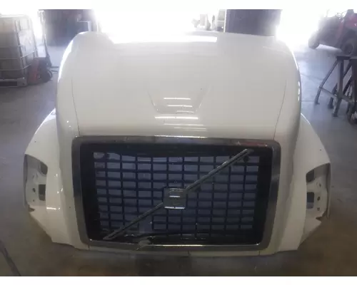 VOLVO VNL Hood